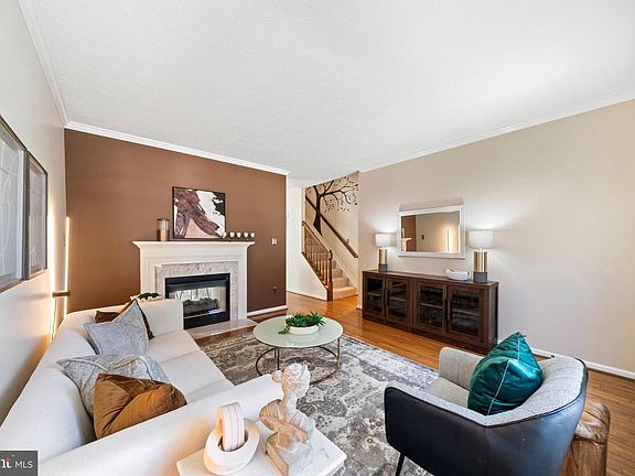 4th image of 1502 Avennel Way