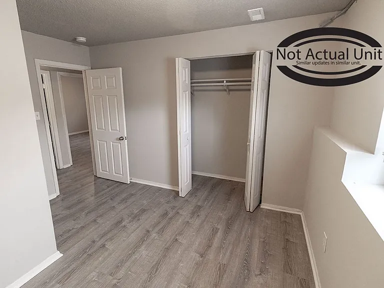 211 Wheaton Ct — Photo 26