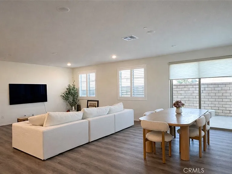 4102 S Limecrest Paseo #6 — Photo 4