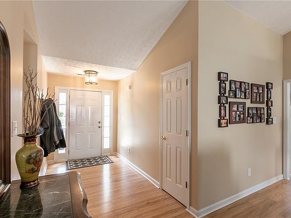 5th image of 1601 Cregon Ct
