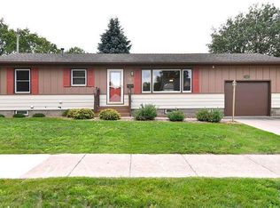 109 12th St NW, Faribault, MN 55021