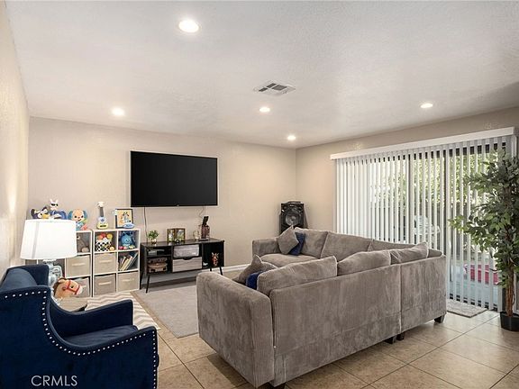 3rd image of 4308 E Woodward Ave