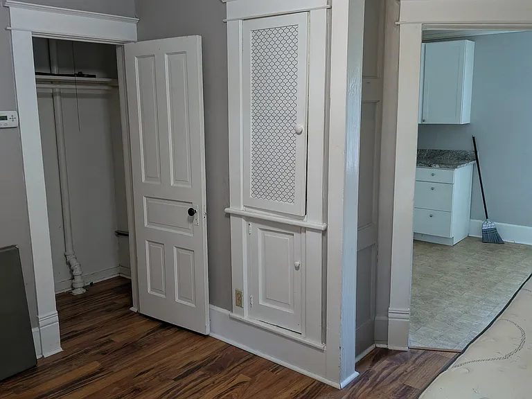621 W 14th St #3 — Photo 2