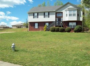 1105 Scales Rd, Suwanee, GA 30024