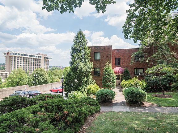 3rd image of 1569 N Colonial Ter APT 407