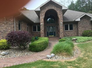9790 Quail Run Ct, Bridgman, MI 49106