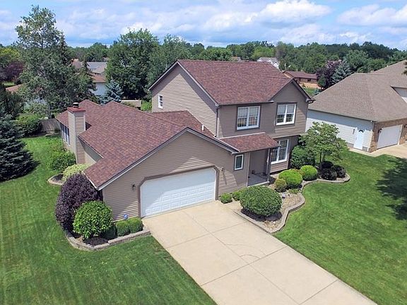 3rd image of 28 Shawnee Dr