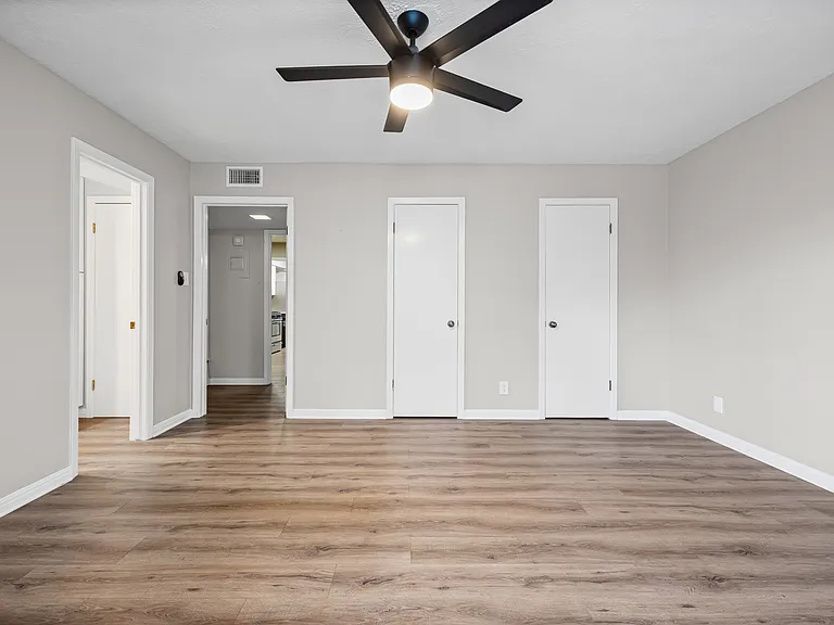 1240 Barton Hills Dr #105 — Photo 14