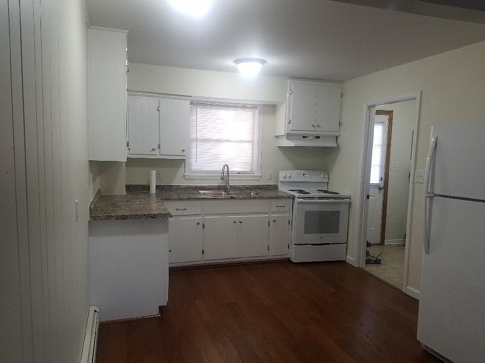 1st image of 214 N Pennsylvania Ave APT C