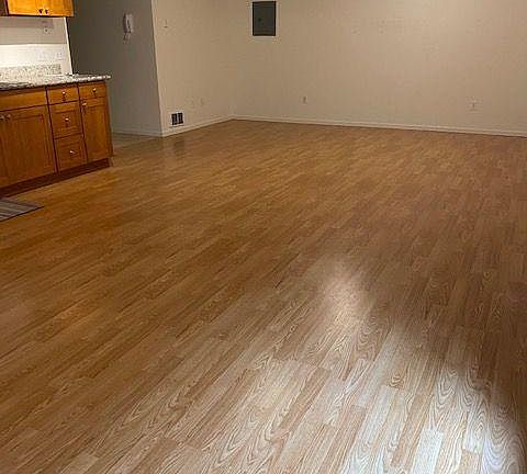4th image of 1526 NE 143rd St APT 104
