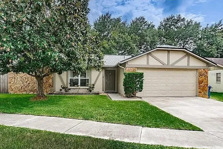 557 Rapid Falls Dr — Photo 1