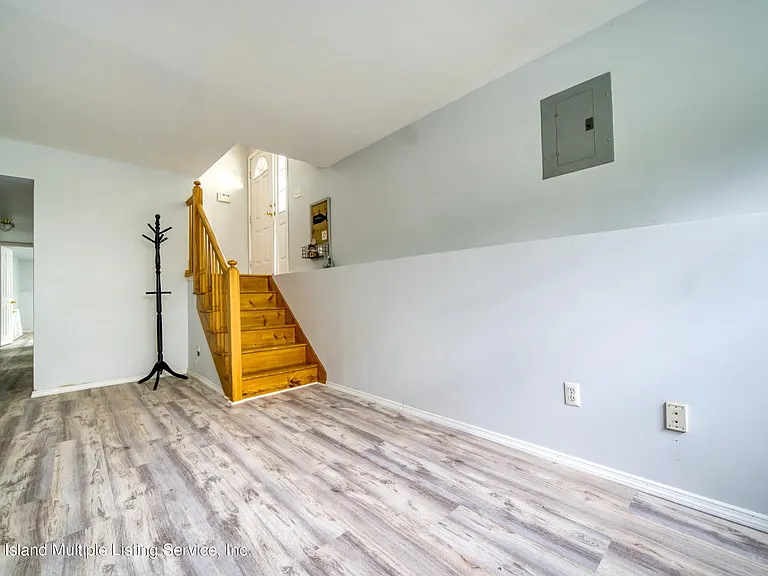80 Belmont Pl — Photo 16