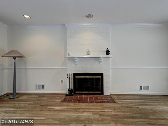 4th image of 13 Woodsend Ct