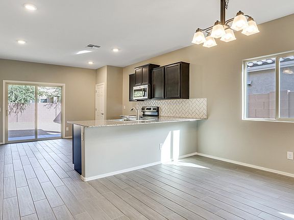 Dining area off kitchen