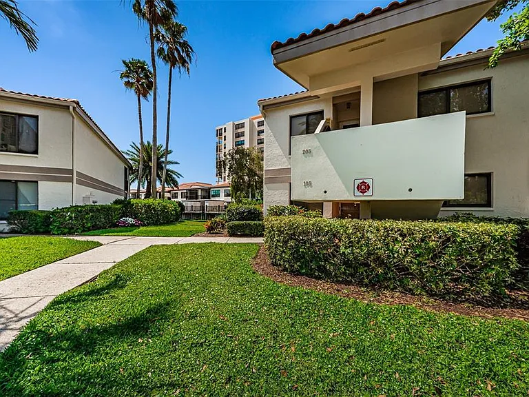Bahia Del Mar Blvd — Photo 12