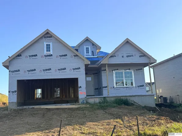18073 Soldier St, Omaha, NE 68136