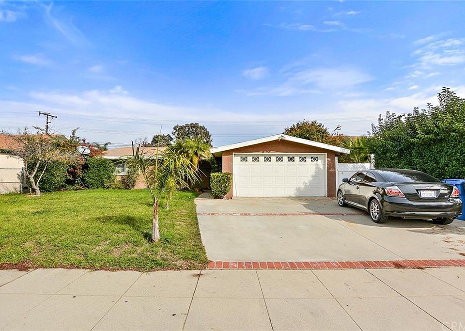 1st image of 640 Tangier Pl