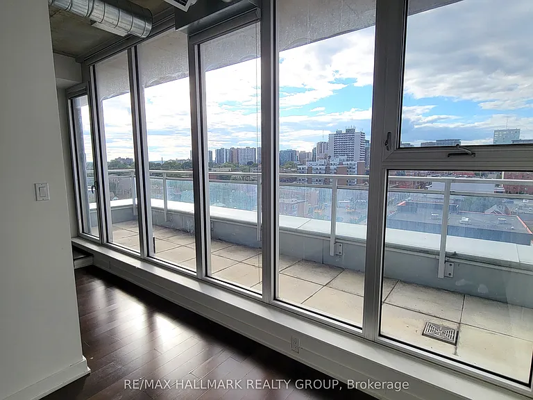 354 Gladstone Ave #907 — Photo 15