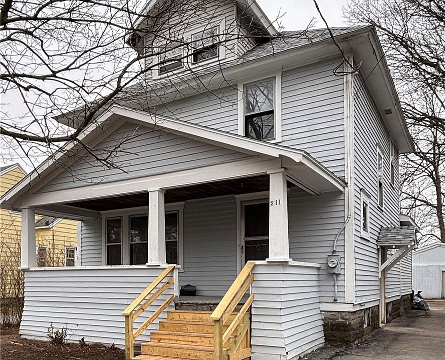 1st image of 211 Pleasant Ave