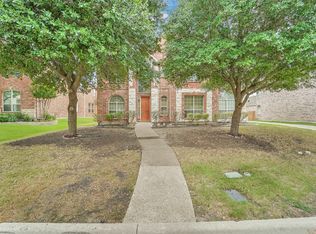 701 Walnut Bend Dr, Mansfield, TX 76063