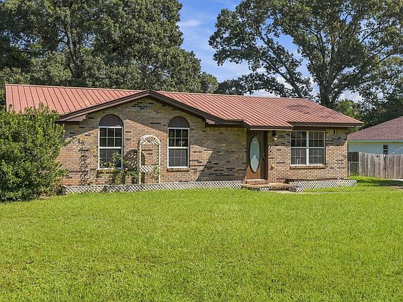 3rd image of 3415 McLain Dr