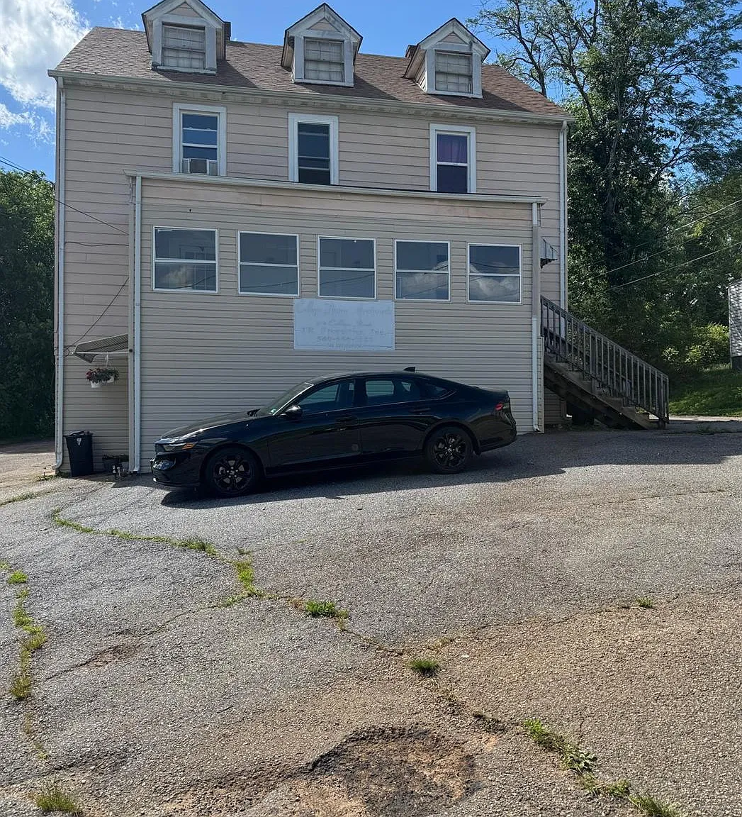 1 bed, 1.0 bath, 654 sqft, $725 — Photo 1