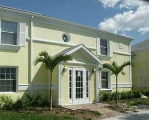 5092 Beach Dr SE APT D, St Petersburg, FL 33705