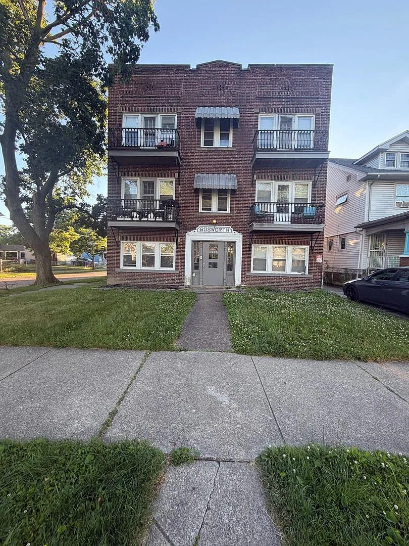 3438 Bosworth Rd — Photo 1