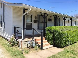 1108 Nugent St, Bowie, TX 76230
