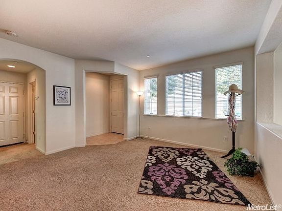 4th image of 103 Luella Ln