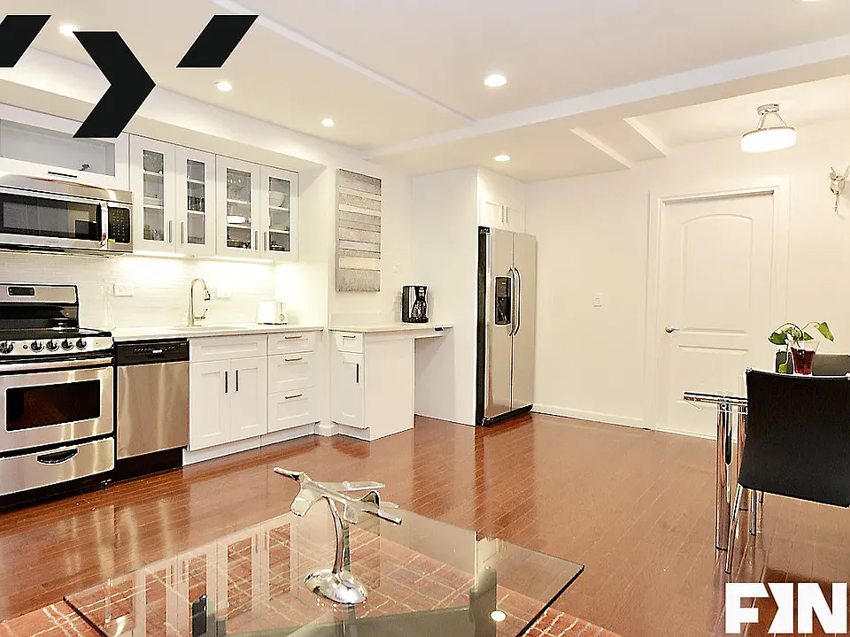 150 W 51st St #1829