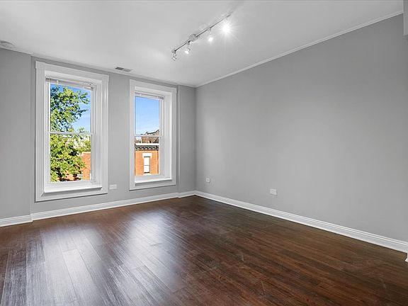3rd image of 1941 N Bissell St #3
