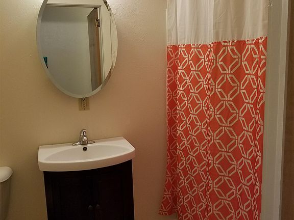 3rd image of 213 N Marion Ave APT 4