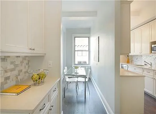 Sold by Warburg | media 2