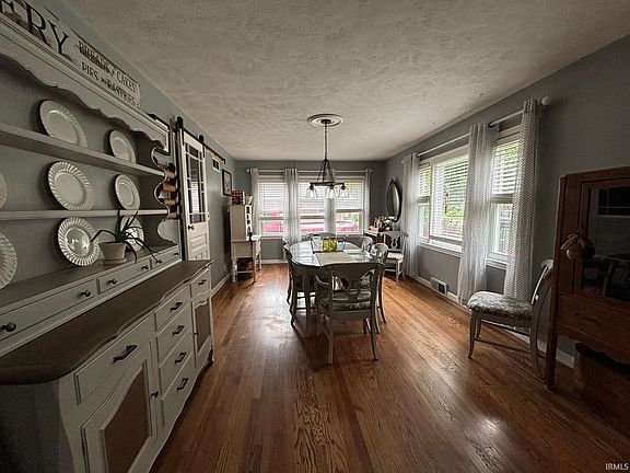 5th image of 2061 Crestview Ct