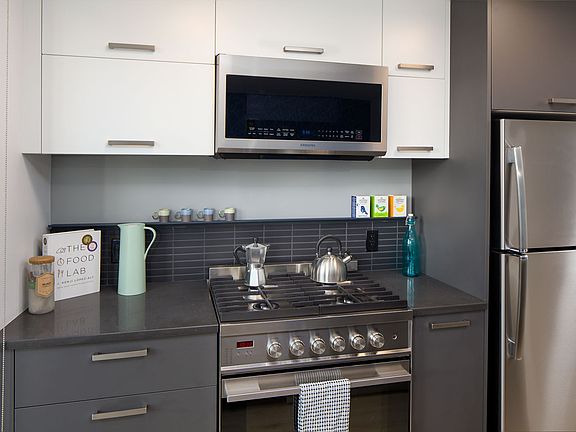 4th image of 94 N 3rd St APT 7C