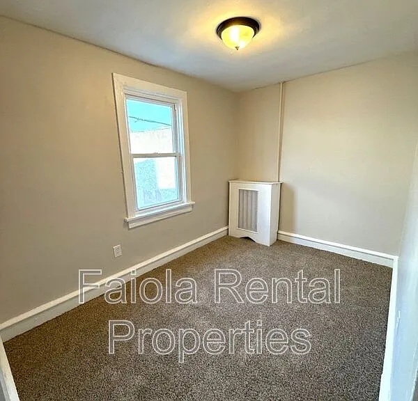 905 Keener Ave — Photo 9