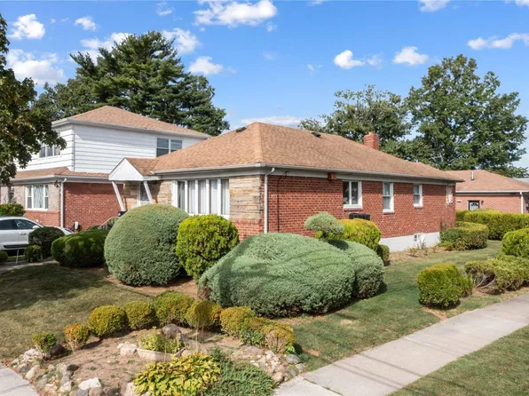 262-51 60th Avenue, Little Neck, NY 11362