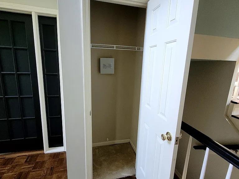 5917 Manor Pl — Photo 7