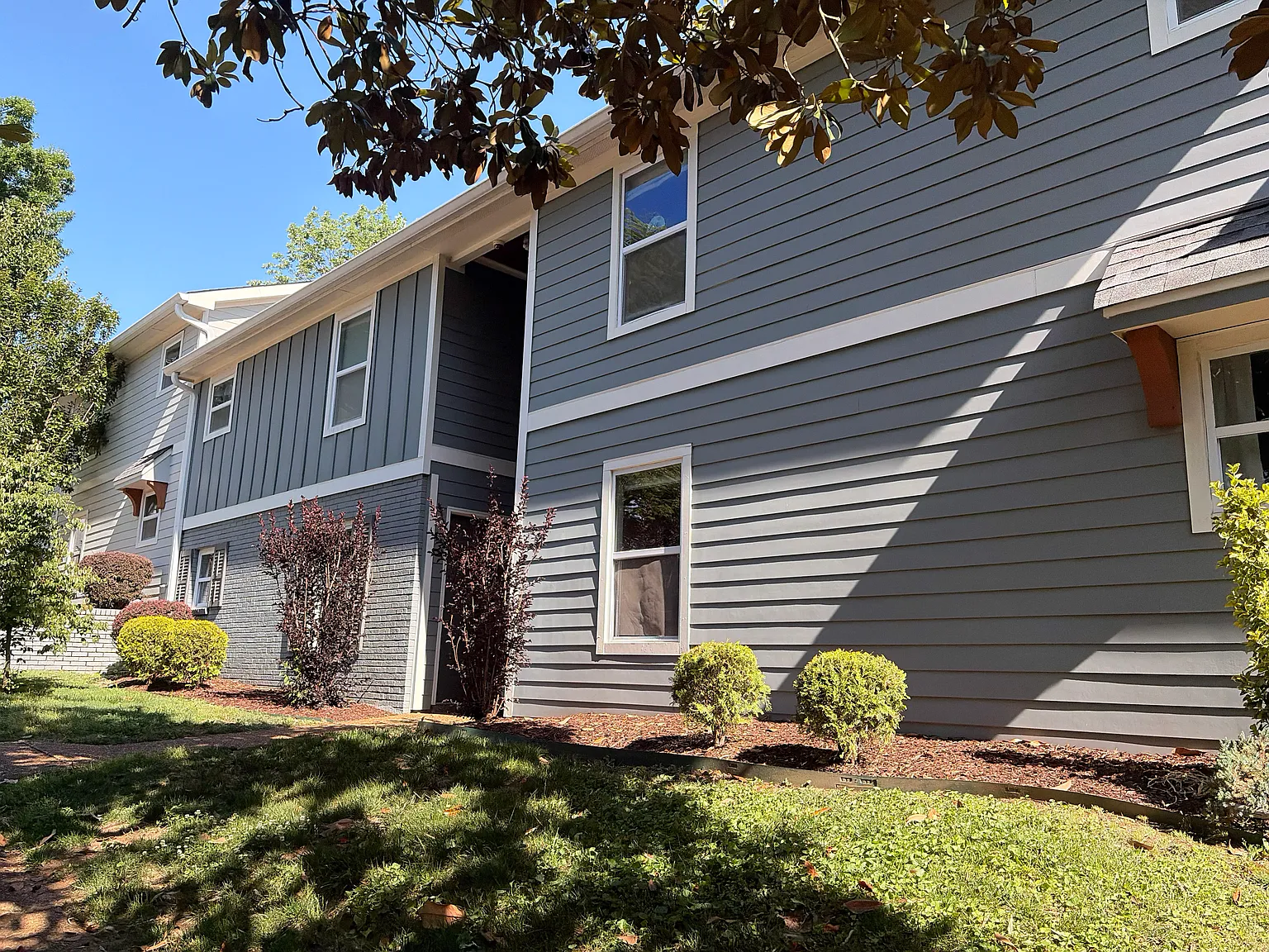 Bellmore — Photo 3