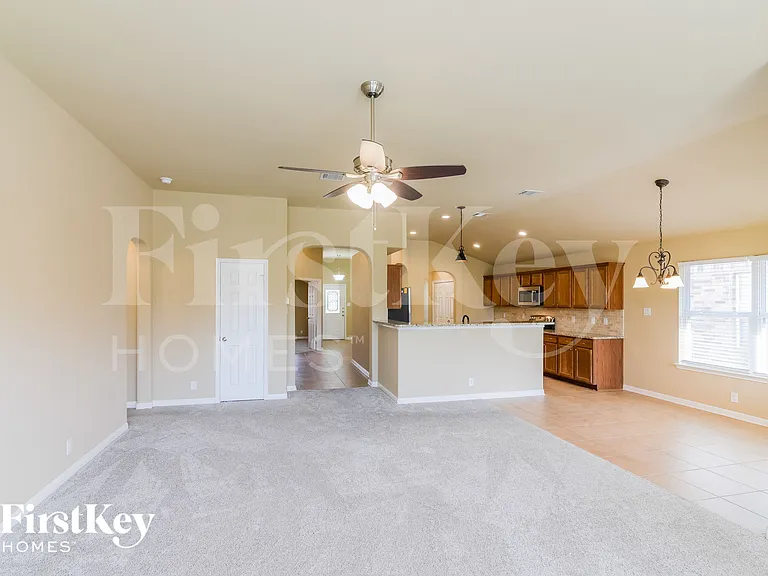 5622 Wayne Path — Photo 4