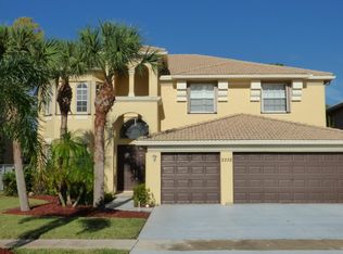 2252 Ridgewood Ct, Royal Palm Beach, FL 33411