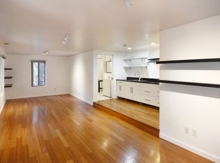 6050 Colton Blvd, Oakland, CA 94611