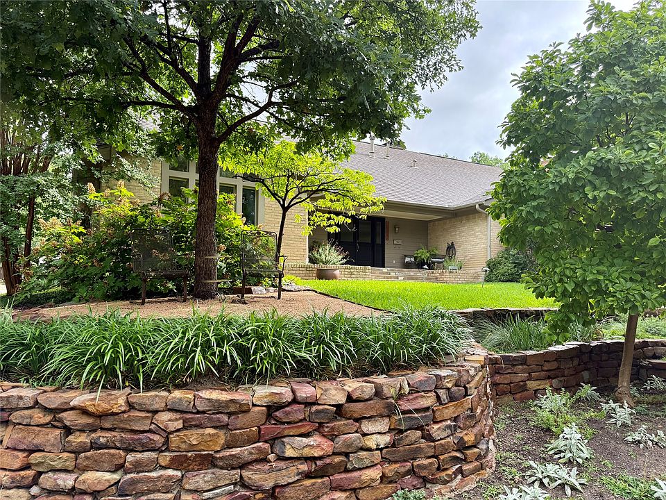 1st image of 10115 Chesterton Dr