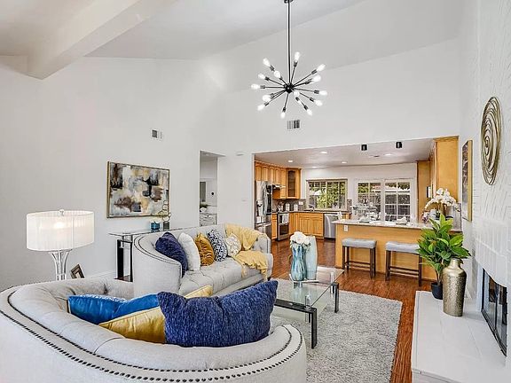 4th image of 3185 Napa Dr