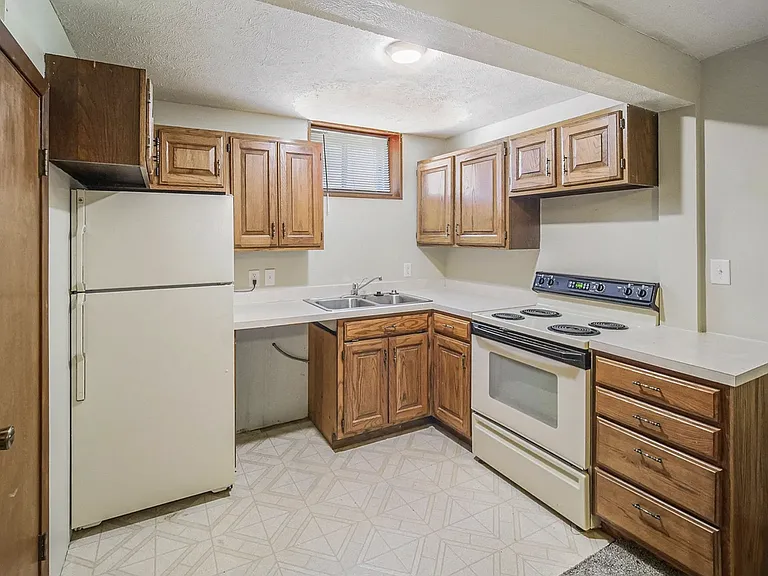 2945 R St #2 — Photo 12