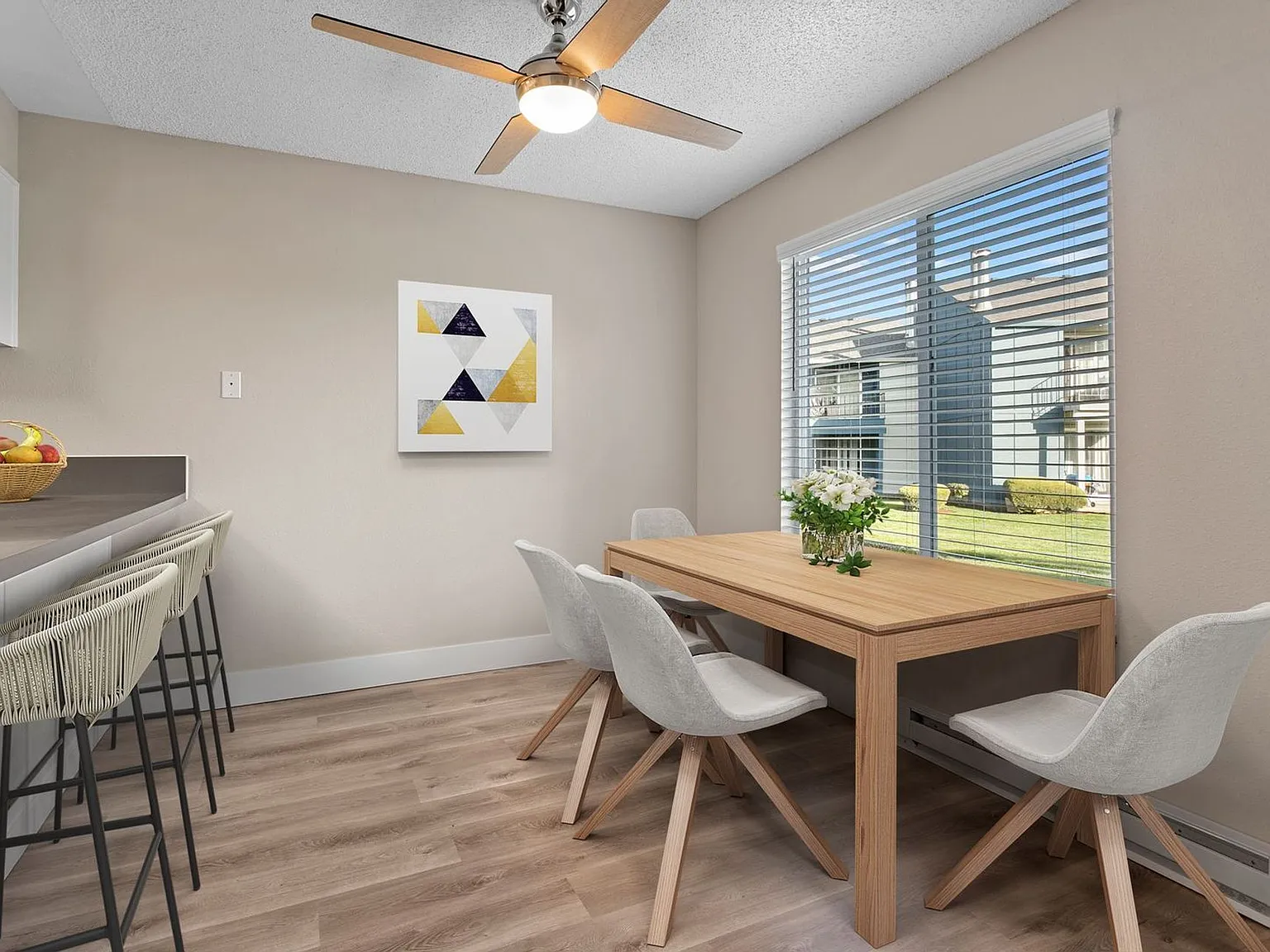 The Alexander Apartments — Photo 4