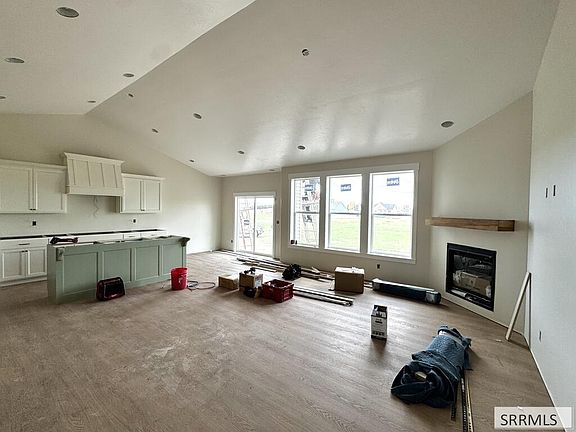 2nd image of 1580 Twilight Rd