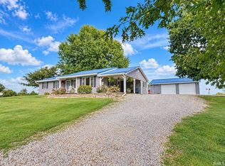 1118 Kings Ridge Rd, Mitchell, IN 47446