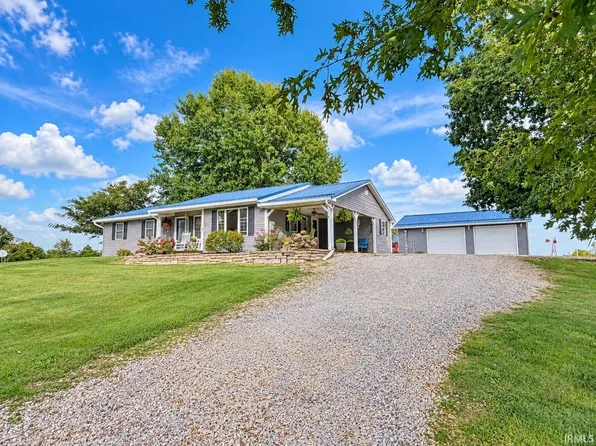 1118 Kings Ridge Rd, Mitchell, IN 47446